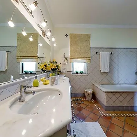 Sleeps 4 Pool Air Con Wifi Willa Quinta do Lago