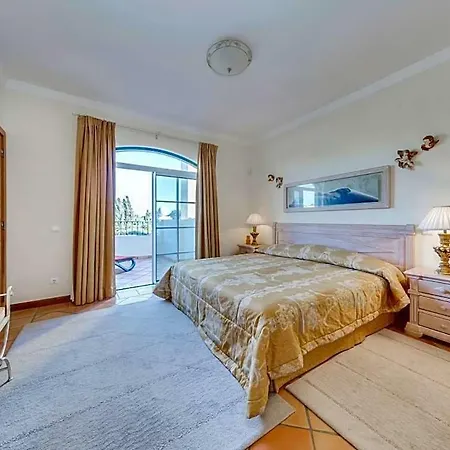 Sleeps 4 Pool Air Con Wifi Quinta do Lago